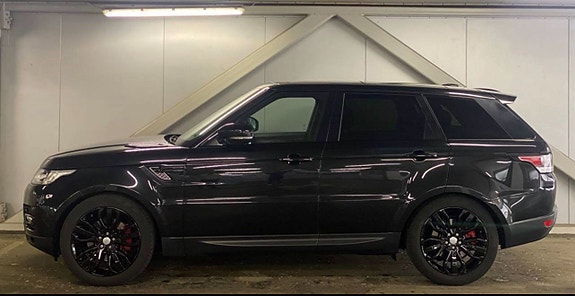 Land Rover Range Rover Sport 4 of 5