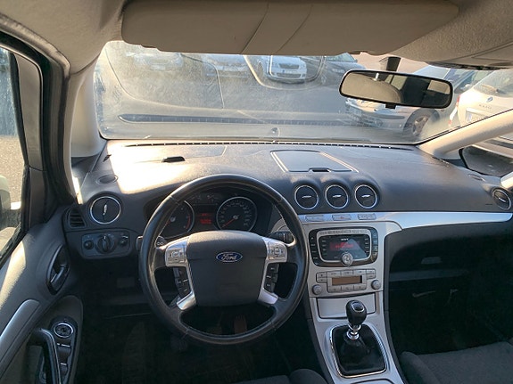 Ford S-MAX 10 of 12