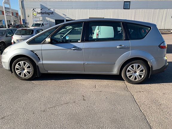 Ford S-MAX 2 of 12