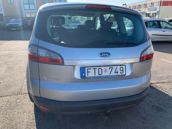 Ford S-MAX 4 of 12