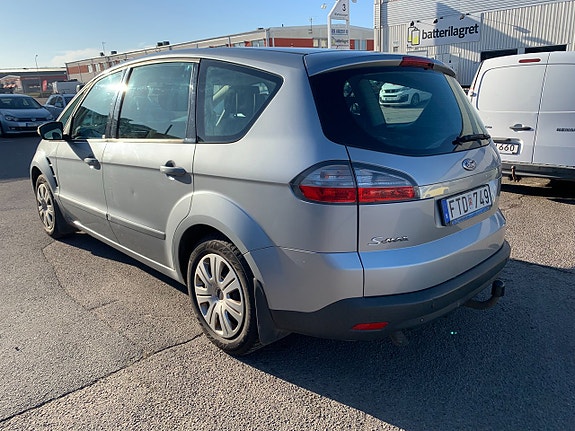 Ford S-MAX 3 of 12