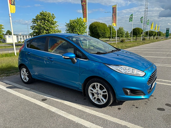 Ford Fiesta 2 of 5