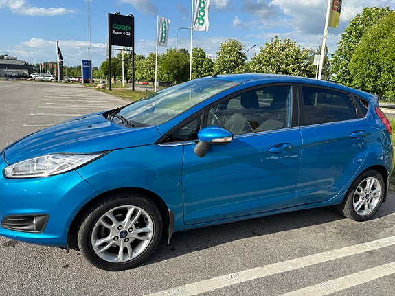 Ford Fiesta 3 of 5