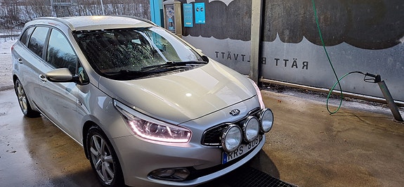 Kia Ceed 2 of 5