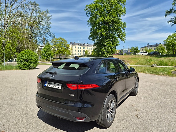Jaguar F-PACE 5 of 13
