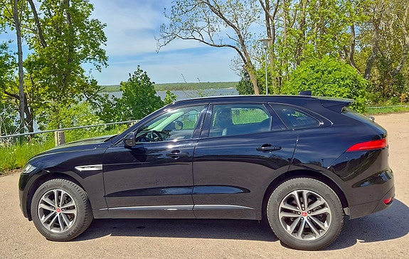 Jaguar F-PACE 3 of 13