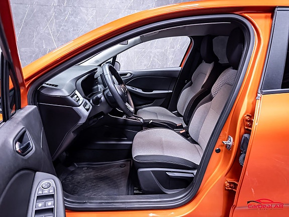 Renault Clio 10 of 29