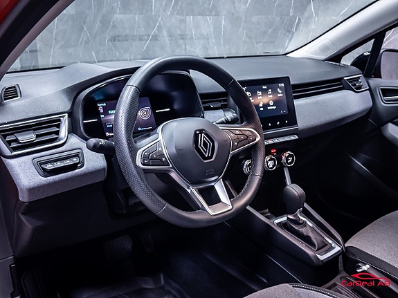 Renault Clio 12 of 29