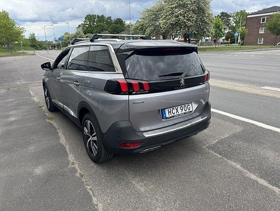 Peugeot 5008 5 of 5