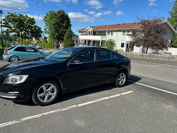 Volvo S60 5 of 5