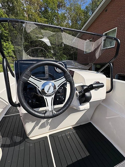 Ryds 490 VI Sport – Nyskick | Yamaha F60 2021 | Endast 67h 2 of 5