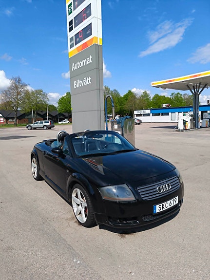 Audi TT 3 of 5