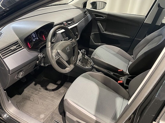 Seat Arona 2 of 5