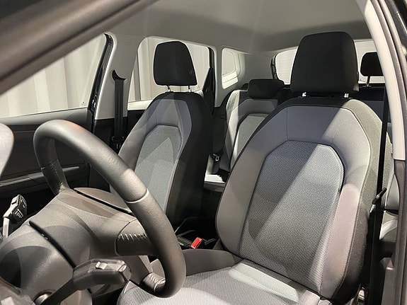 Seat Arona 3 of 5
