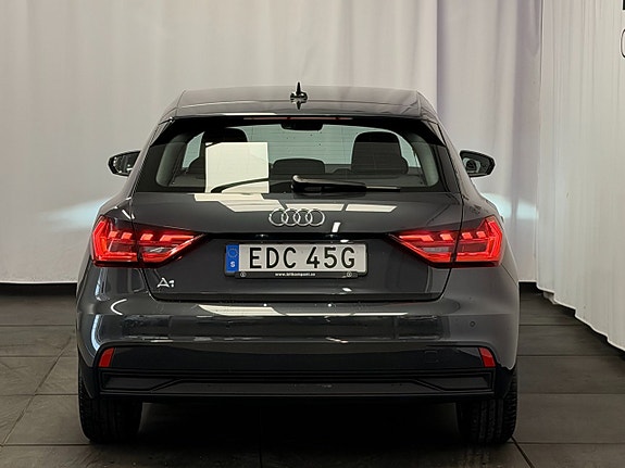 Audi A1 4 of 5