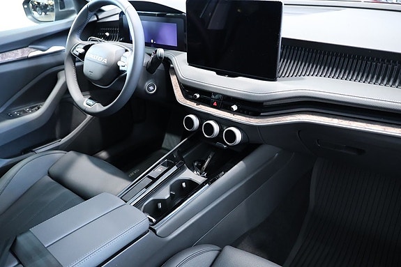 Skoda Superb 4 of 5