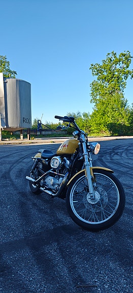 Harley-Davidson Sportster 883 3 of 5