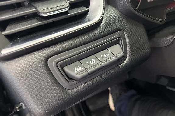 Renault Clio 14 of 15