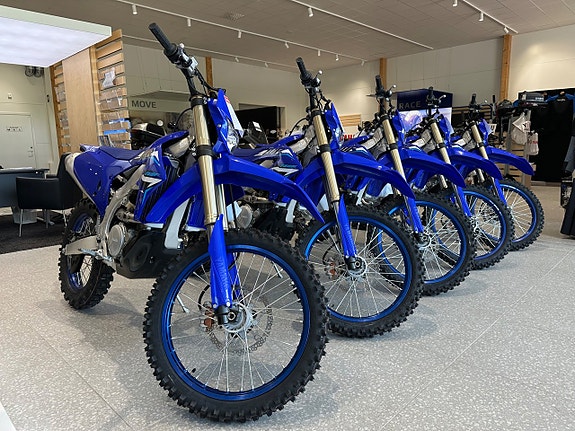 Yamaha WR450F 2 of 3