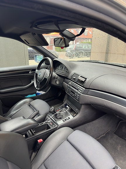 BMW 318i 5 of 5