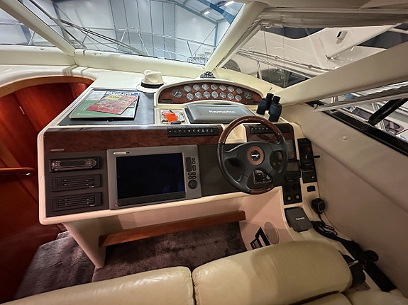 Fairline Squadron 50, -97 *VIDEO 9 of 12
