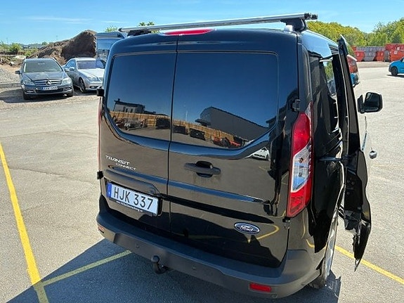 Ford Transit Connect 4 of 5
