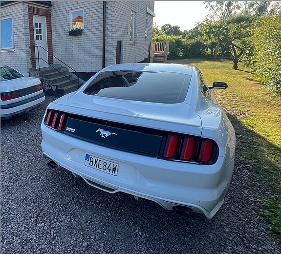 Ford Mustang 5 of 5