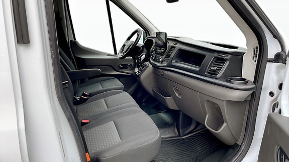 Ford Transit 3 of 5