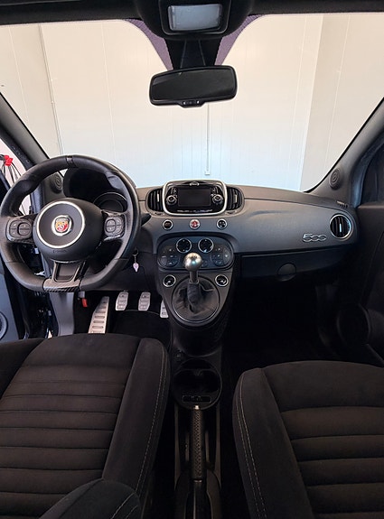 Abarth 595 3 of 4