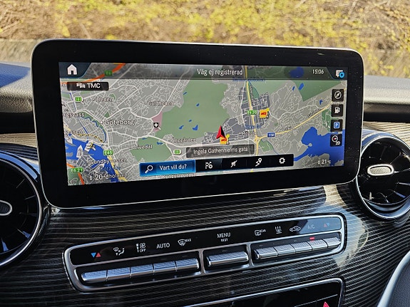 Mercedes-Benz V250 16 of 21