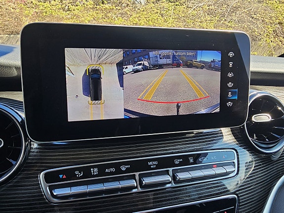 Mercedes-Benz V250 15 of 21