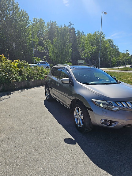 Nissan Murano 2 of 5