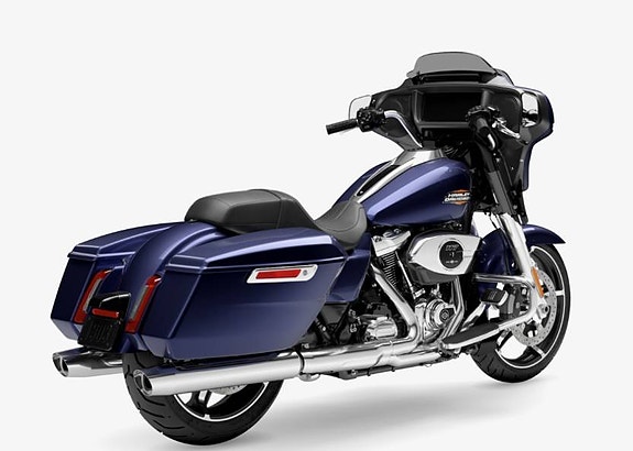 Harley-Davidson Street Glide 8 of 8
