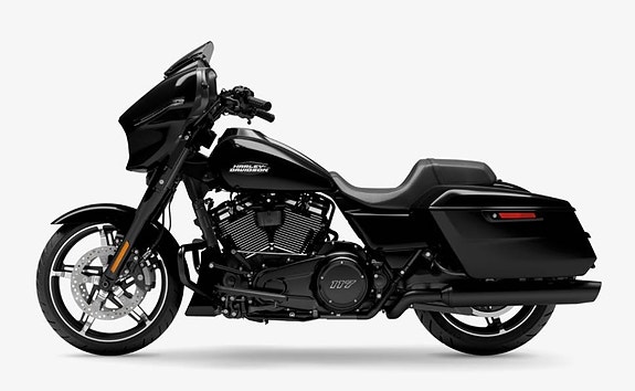Harley-Davidson Street Glide 5 of 8