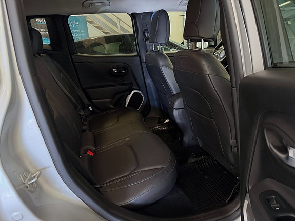 Jeep Renegade 7 of 13