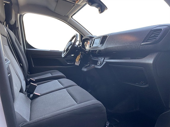 Opel Vivaro 13 of 15
