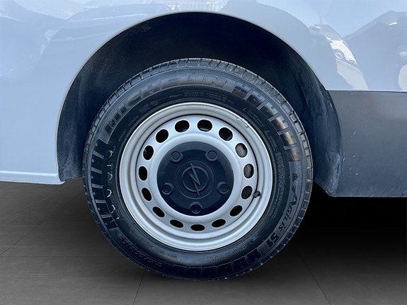 Opel Vivaro 5 of 5