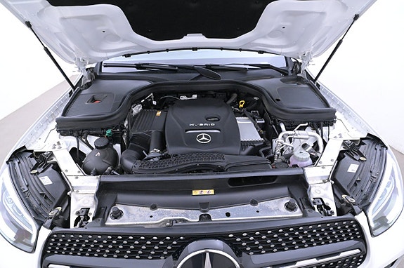 Mercedes-Benz GLC300 e 26 of 27