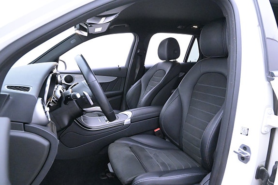 Mercedes-Benz GLC300 e 9 of 27
