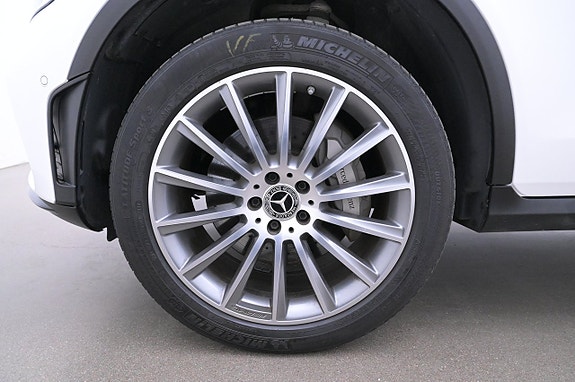 Mercedes-Benz GLC300 e 27 of 27