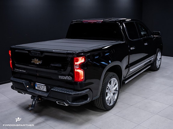 Chevrolet Silverado 1500 11 of 30