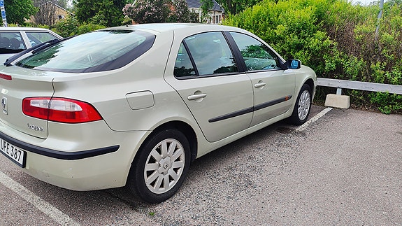 Renault Laguna 4 of 5