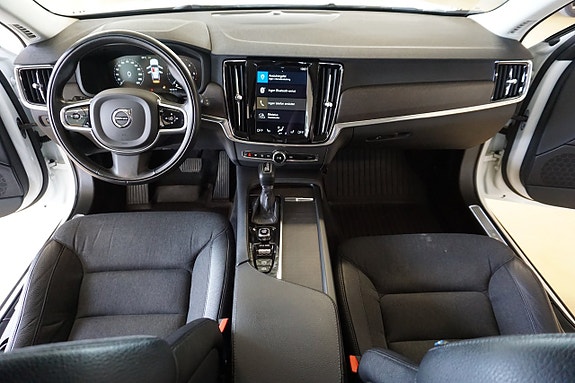 Volvo V90 Cross Country 10 of 16