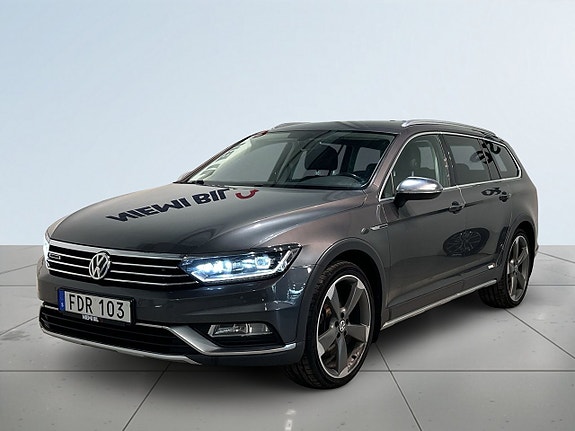 Volkswagen Passat Alltrack 16 of 22