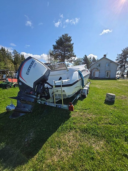 Nordkapp Avant 705, Evinrude 250 hk samt BT Trailer 80 km/h 5 of 8