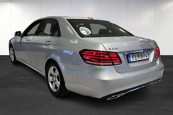 Mercedes-Benz E220 4 of 15