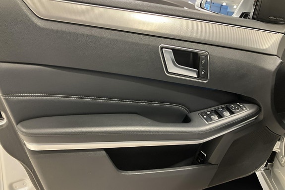 Mercedes-Benz E220 14 of 15