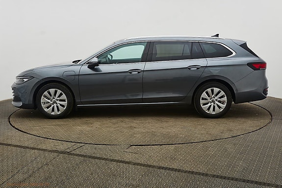 Volkswagen Passat 5 of 5