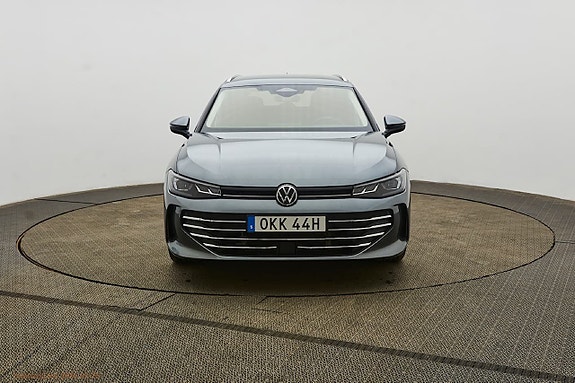 Volkswagen Passat 3 of 5