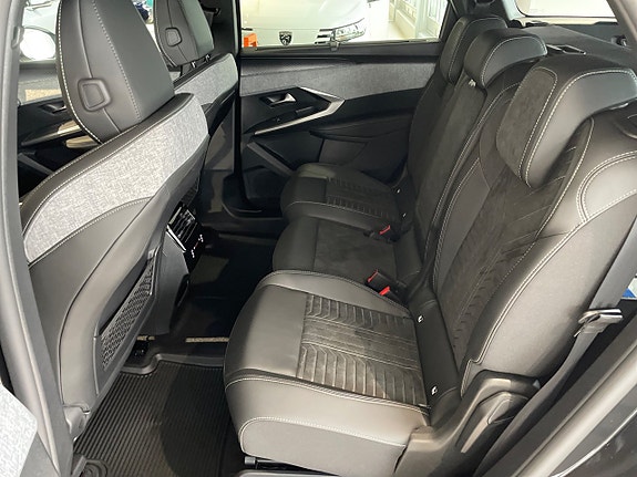 Peugeot 5008 14 of 18